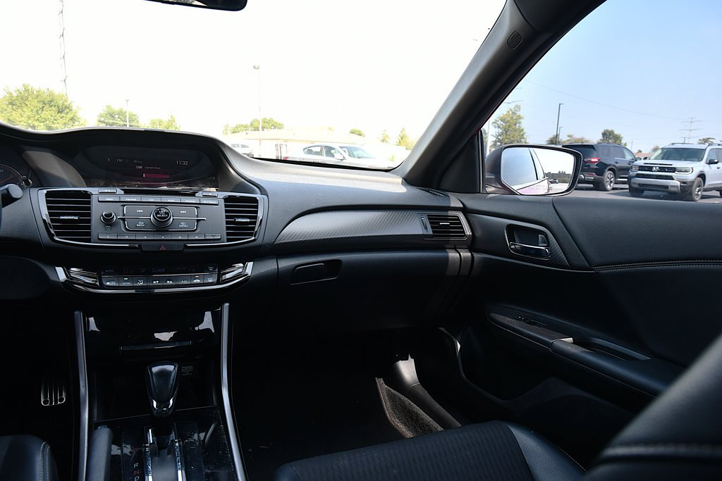 Used 2016 Honda Accord Sport image 20