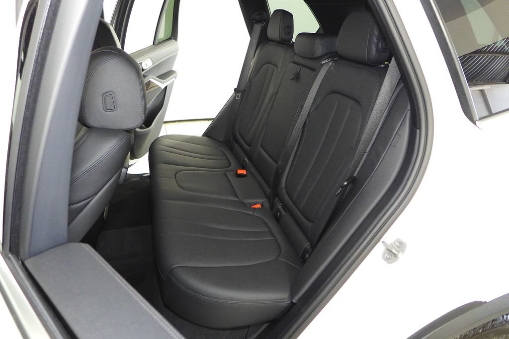 Used 2021 BMW X5 xDrive40i w/ Convenience Package AWD/4WD image 21