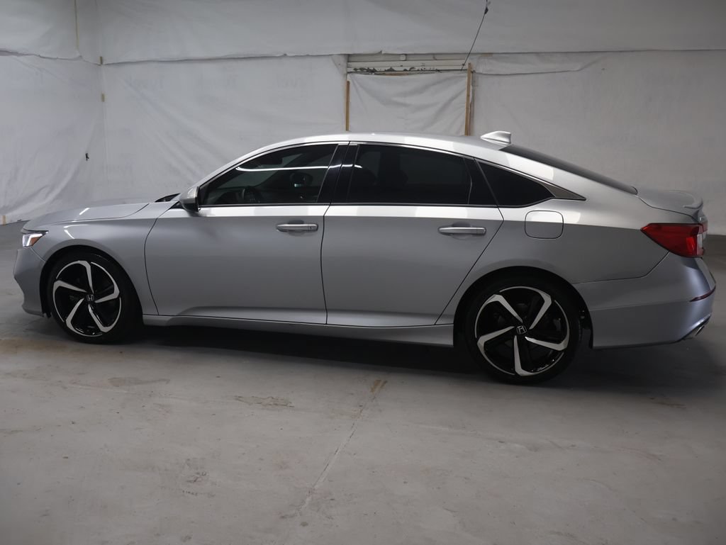 Used 2018 Honda Accord Sport image 4