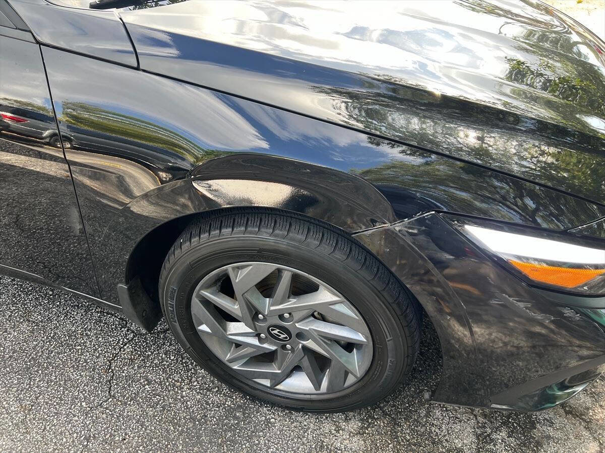 Used 2024 Hyundai Elantra SEL image 16