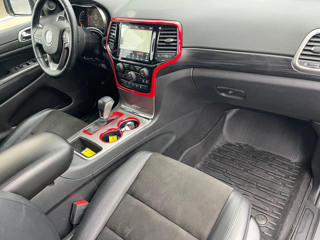 Used 2020 Jeep Grand Cherokee Altitude AWD/4WD image 30