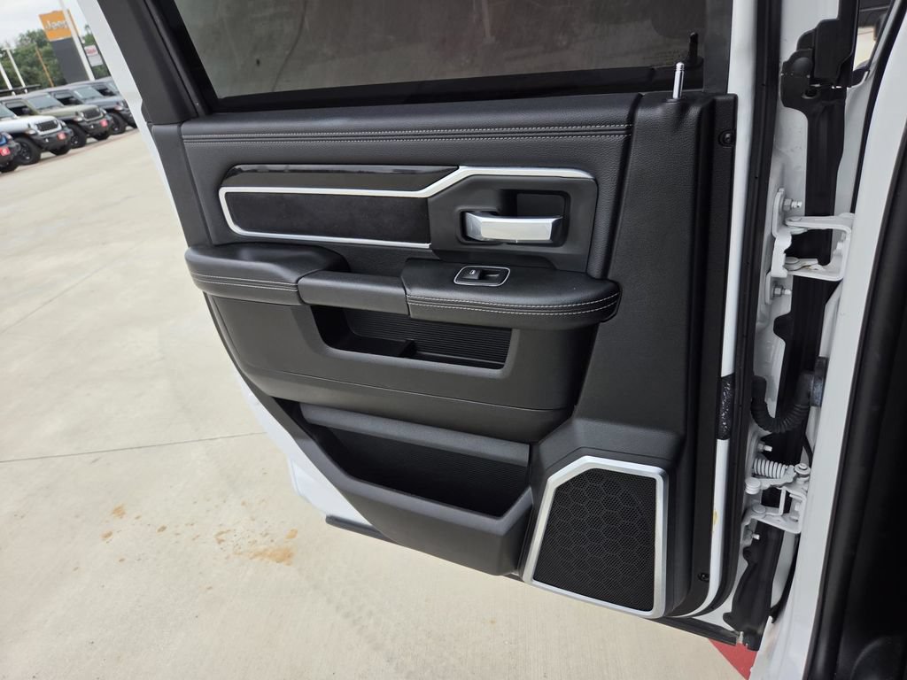 Used 2020 RAM 2500 Laramie w/ Night Edition AWD/4WD image 33