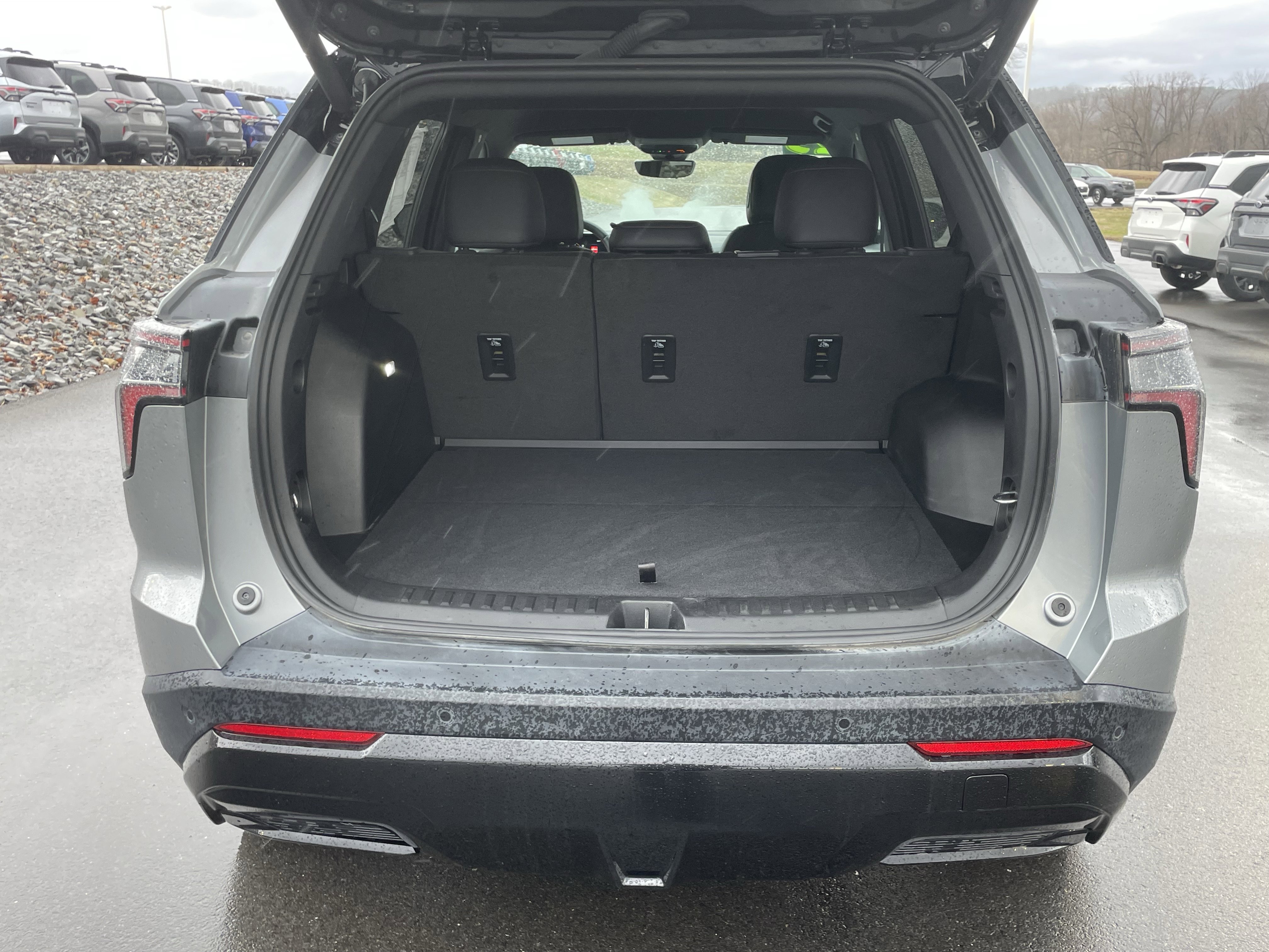 Used 2025 Chevrolet Equinox RS w/ Safety and Technology Package image 5