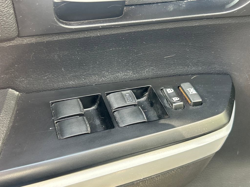 Used 2020 Toyota Tundra SR5 w/ SR5 Leather Package image 7