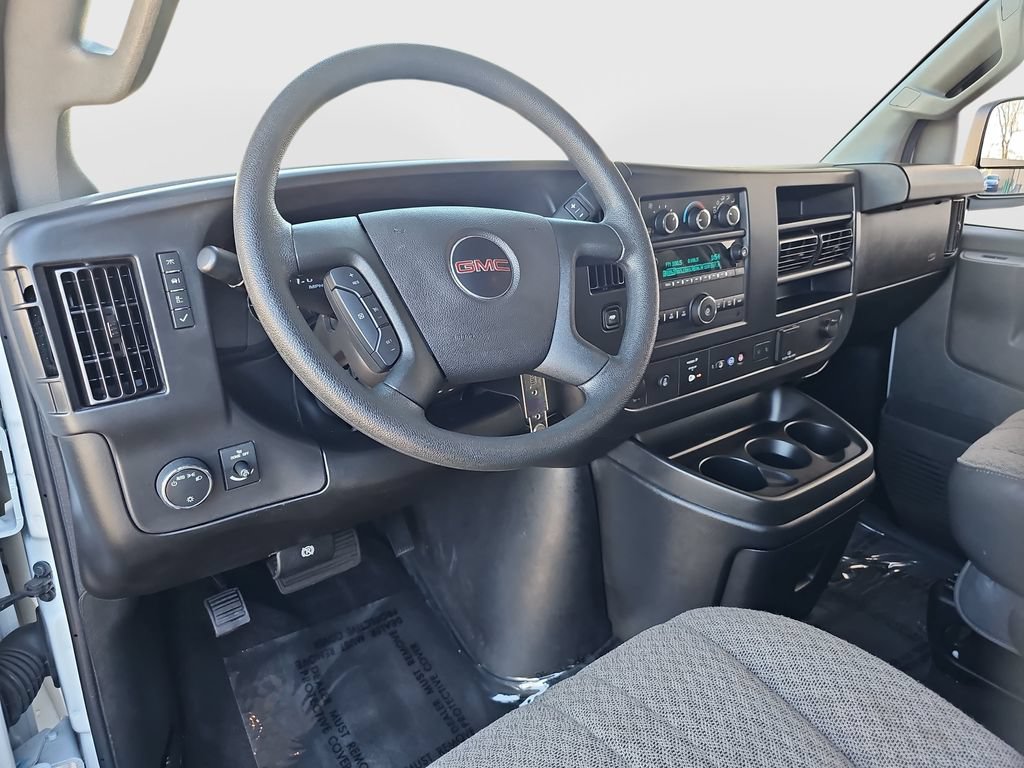 Used 2025 GMC Savana 3500 LT w/ LT Preferred Equipment Group RWD image 9