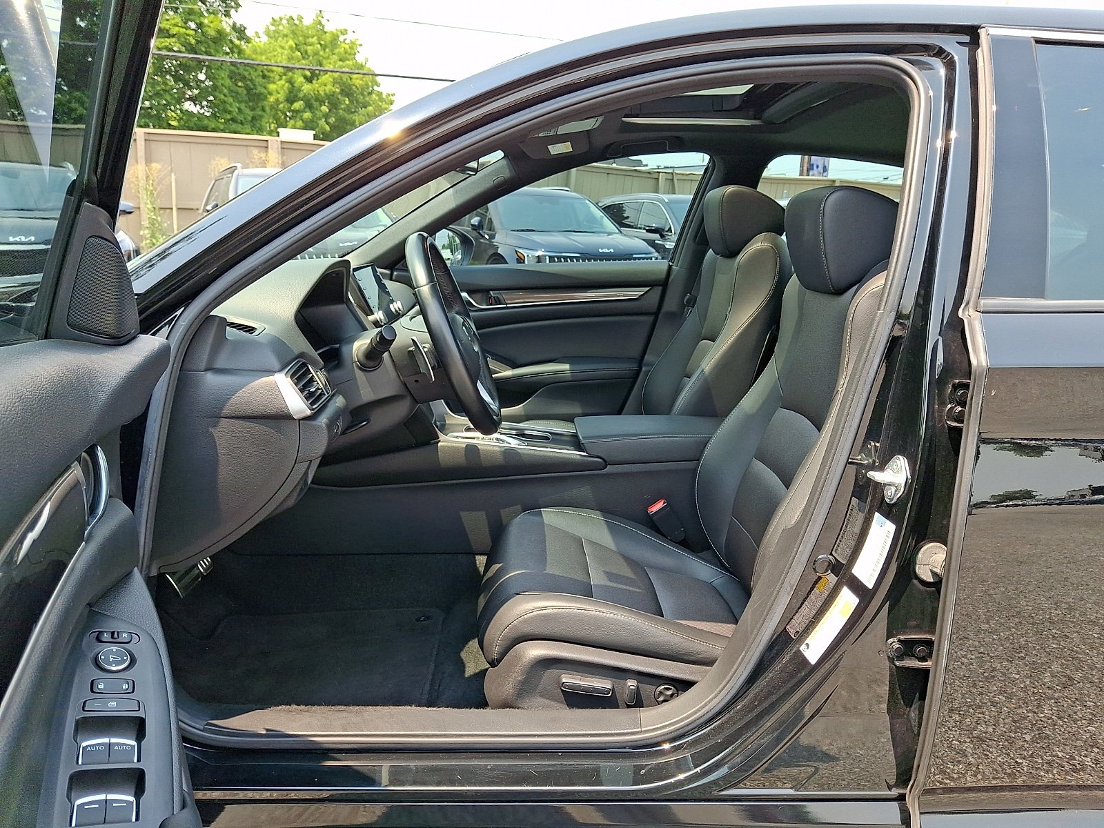 Used 2021 Honda Accord Sport image 15