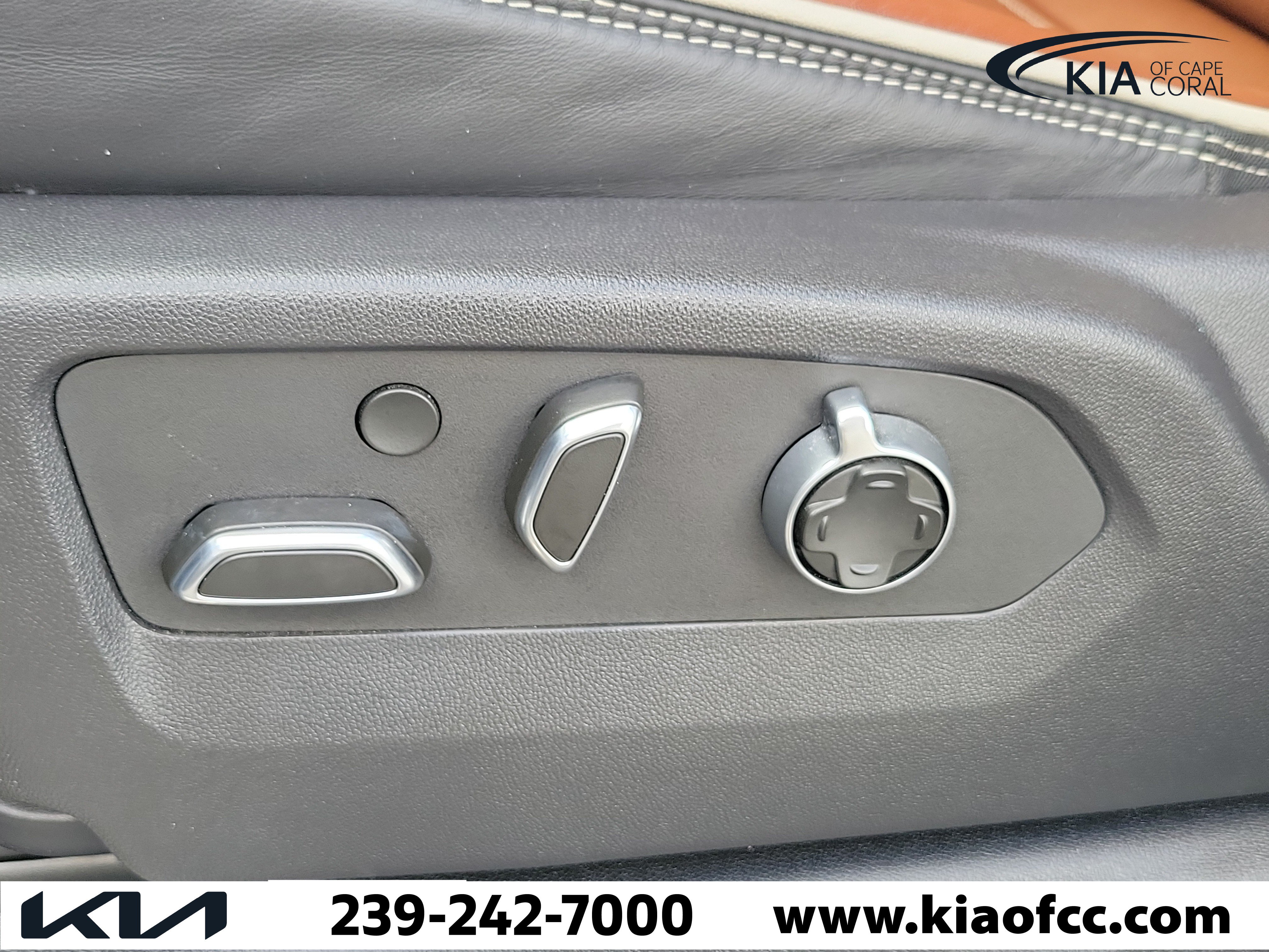 Used 2024 GMC Sierra 3500 Denali Ultimate AWD/4WD image 21