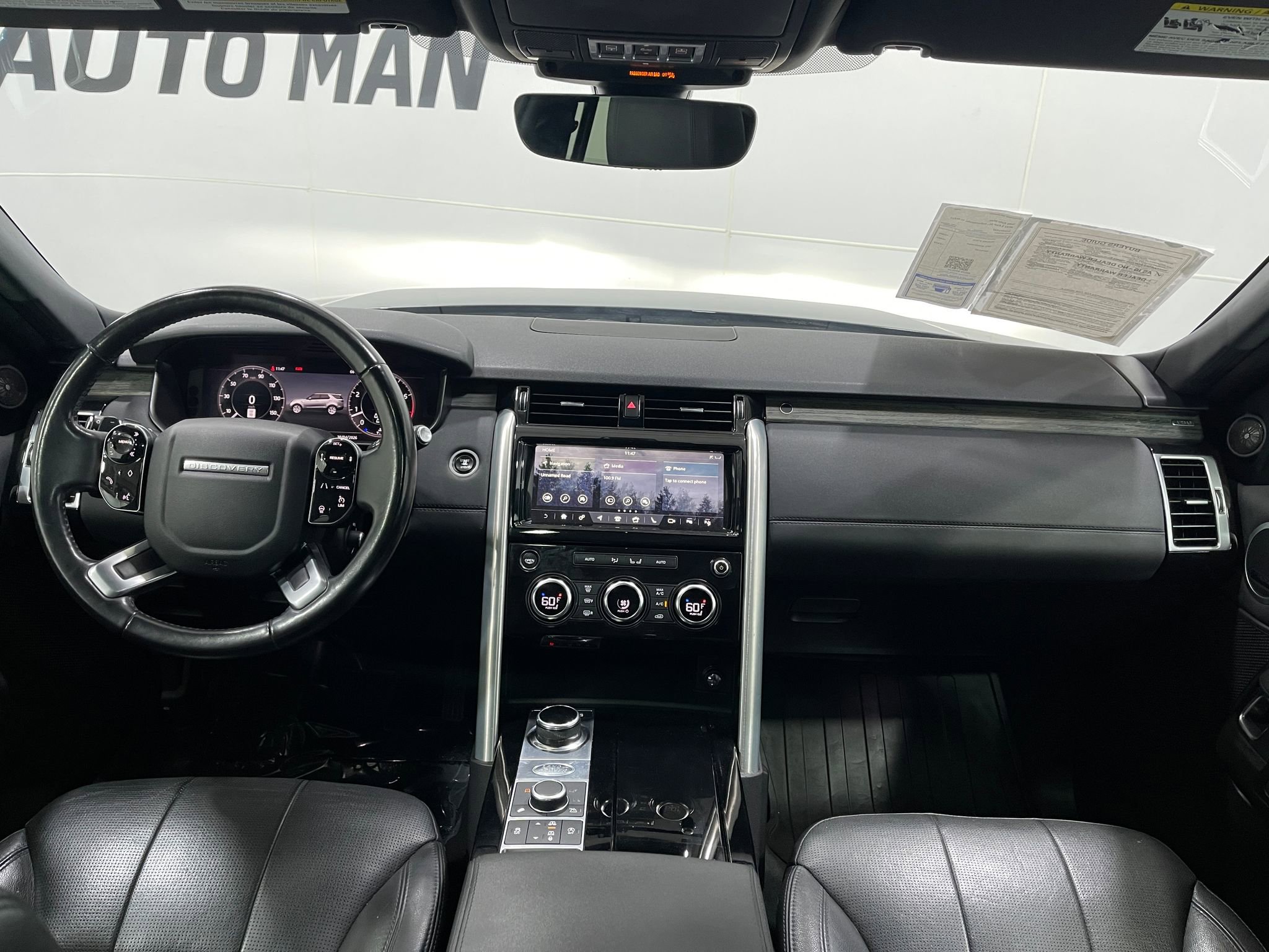 Used 2020 Land Rover Discovery HSE AWD/4WD image 19