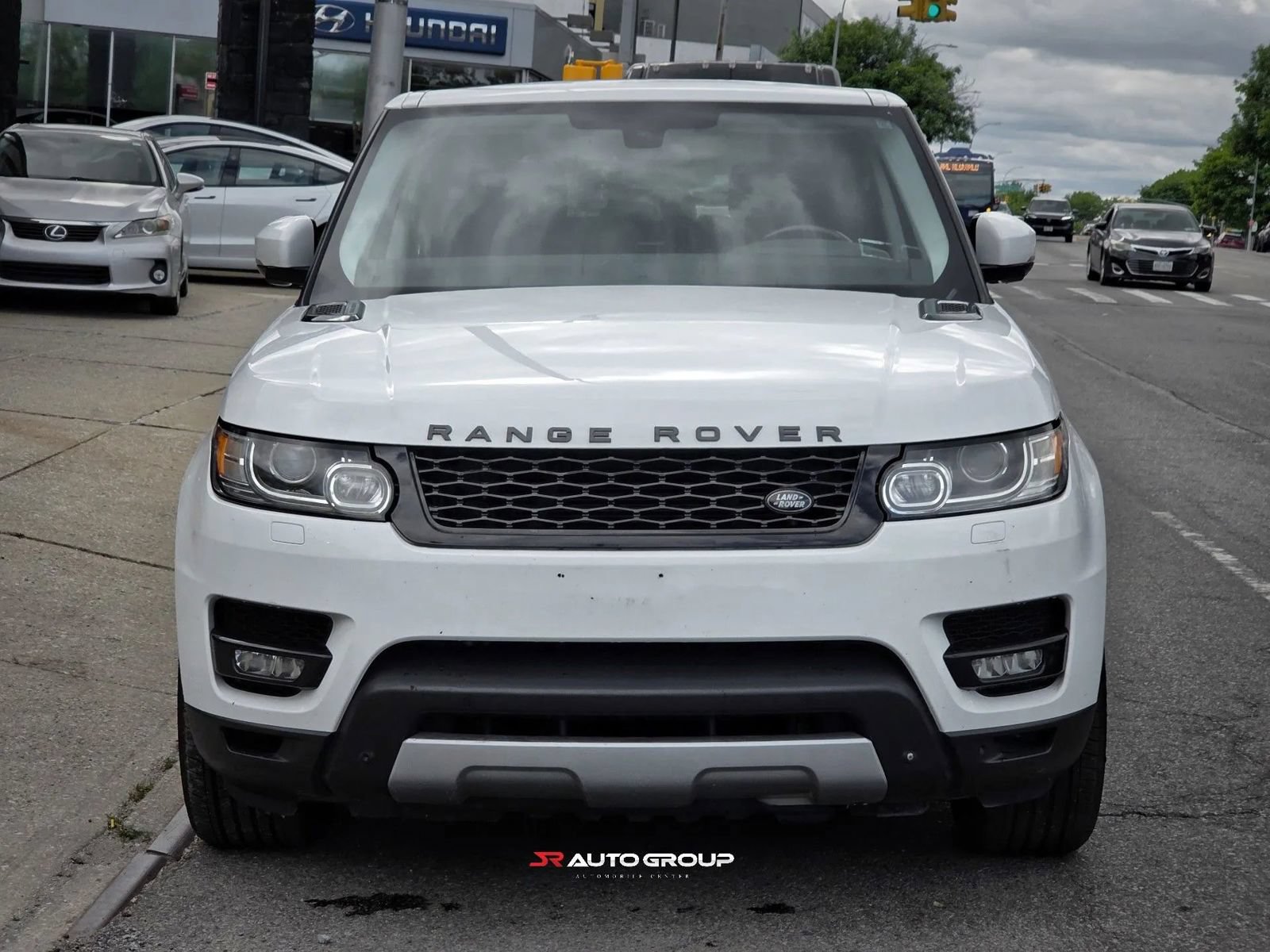 Used 2015 Land Rover Range Rover Sport HSE AWD/4WD image 2