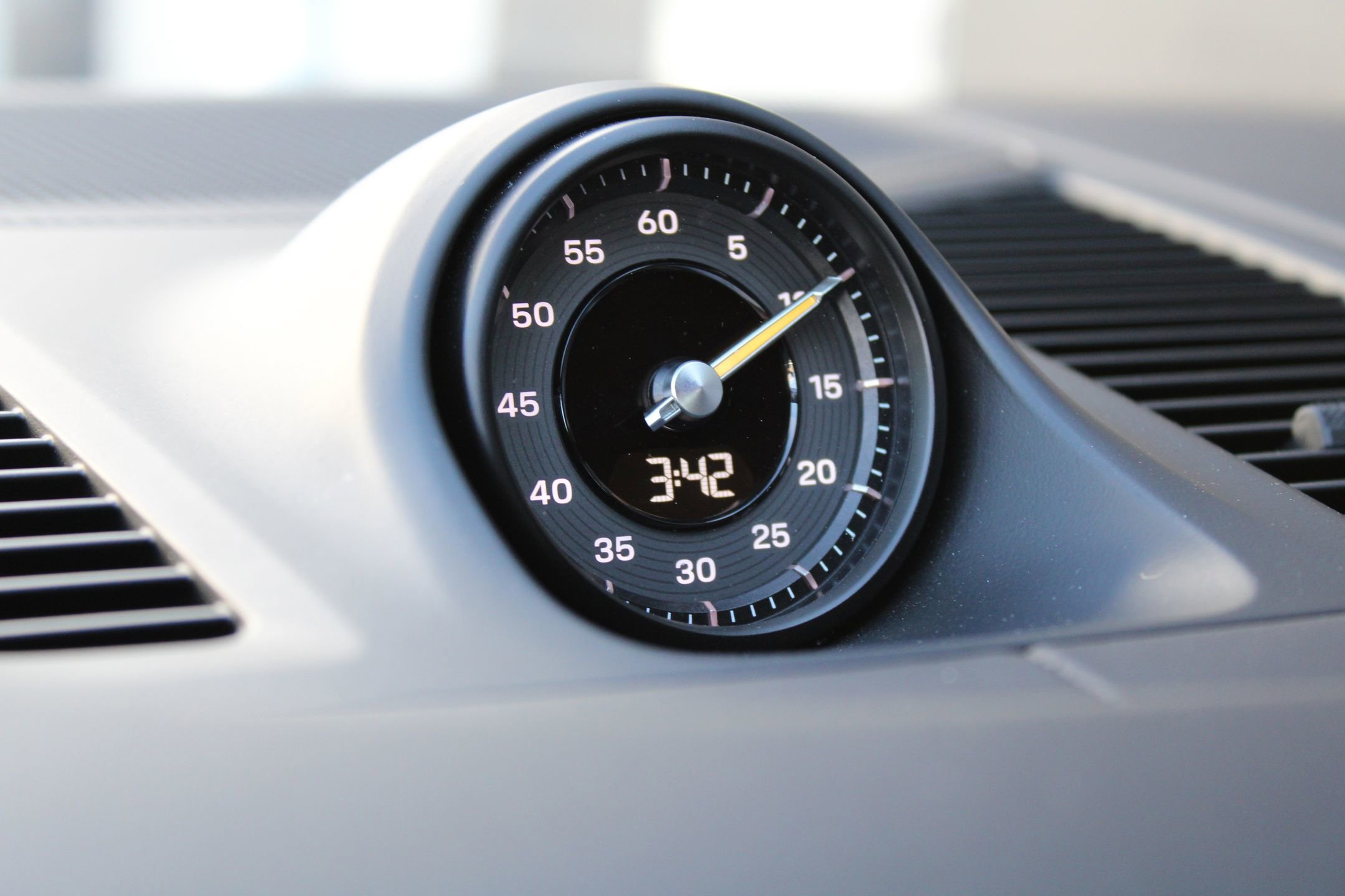 Certified 2024 Porsche Cayenne Turbo GT image 23