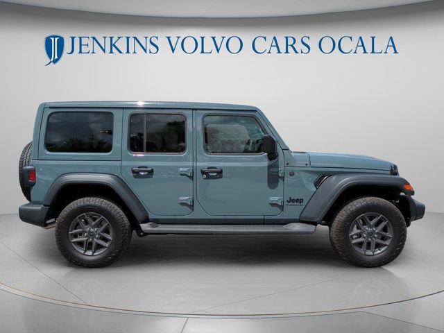 Used 2025 Jeep Wrangler Sport S image 2