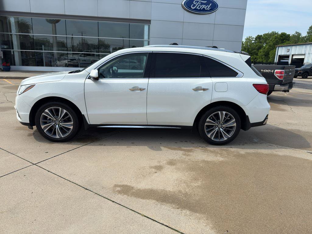 Used 2018 Acura MDX SH-AWD w/ Technology Package image 2