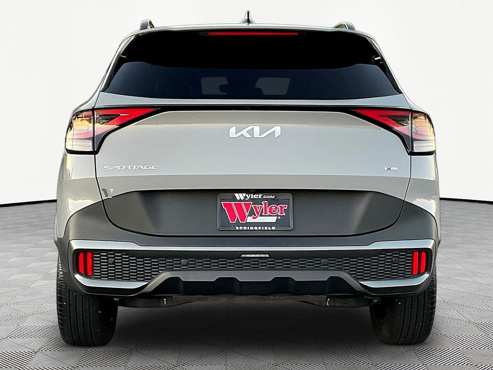 Used 2023 Kia Sportage X-Line w/ X-Line Premium Package AWD/4WD image 5