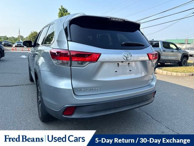 Used 2019 Toyota Highlander LE AWD/4WD image 13