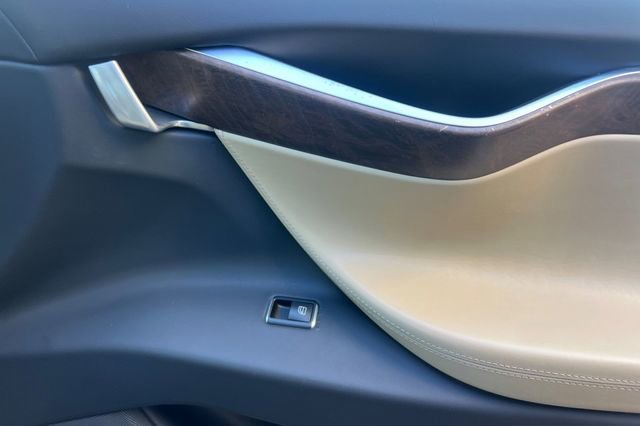 Used 2017 Tesla Model X 75D AWD/4WD image 20