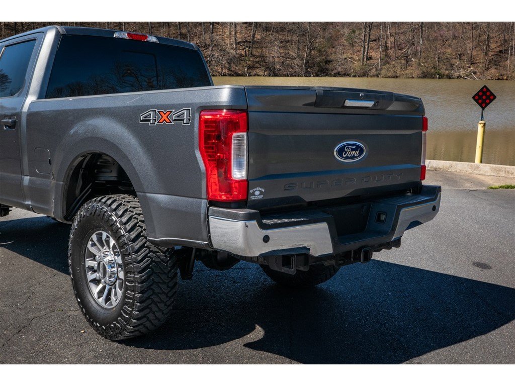 Used 2019 Ford F250 Lariat w/ Lariat Value Package image 6