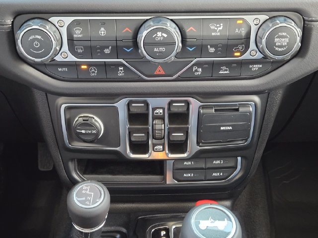 New 2027 Jeep Wrangler Unlimited Sahara AWD/4WD image 15