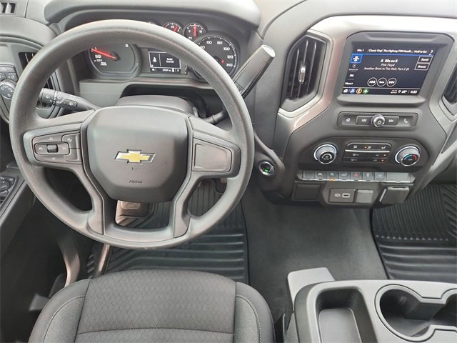 Used 2025 Chevrolet Silverado 1500 Custom image 11