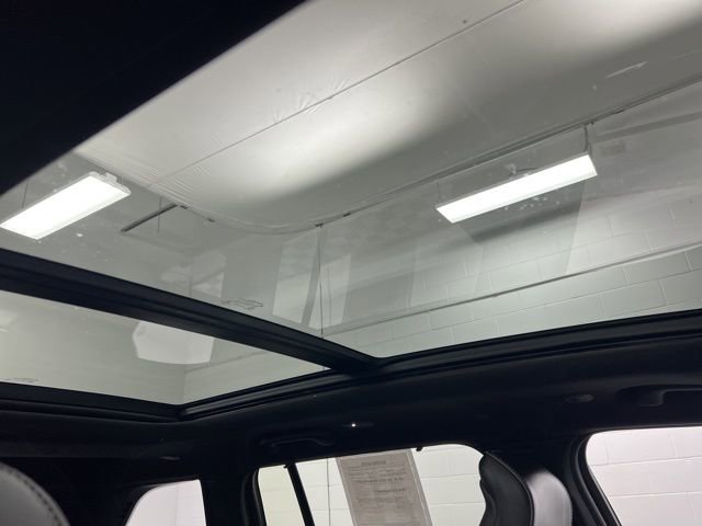 Used 2022 Jeep Grand Cherokee Overland w/ Adv Protech Group III image 27