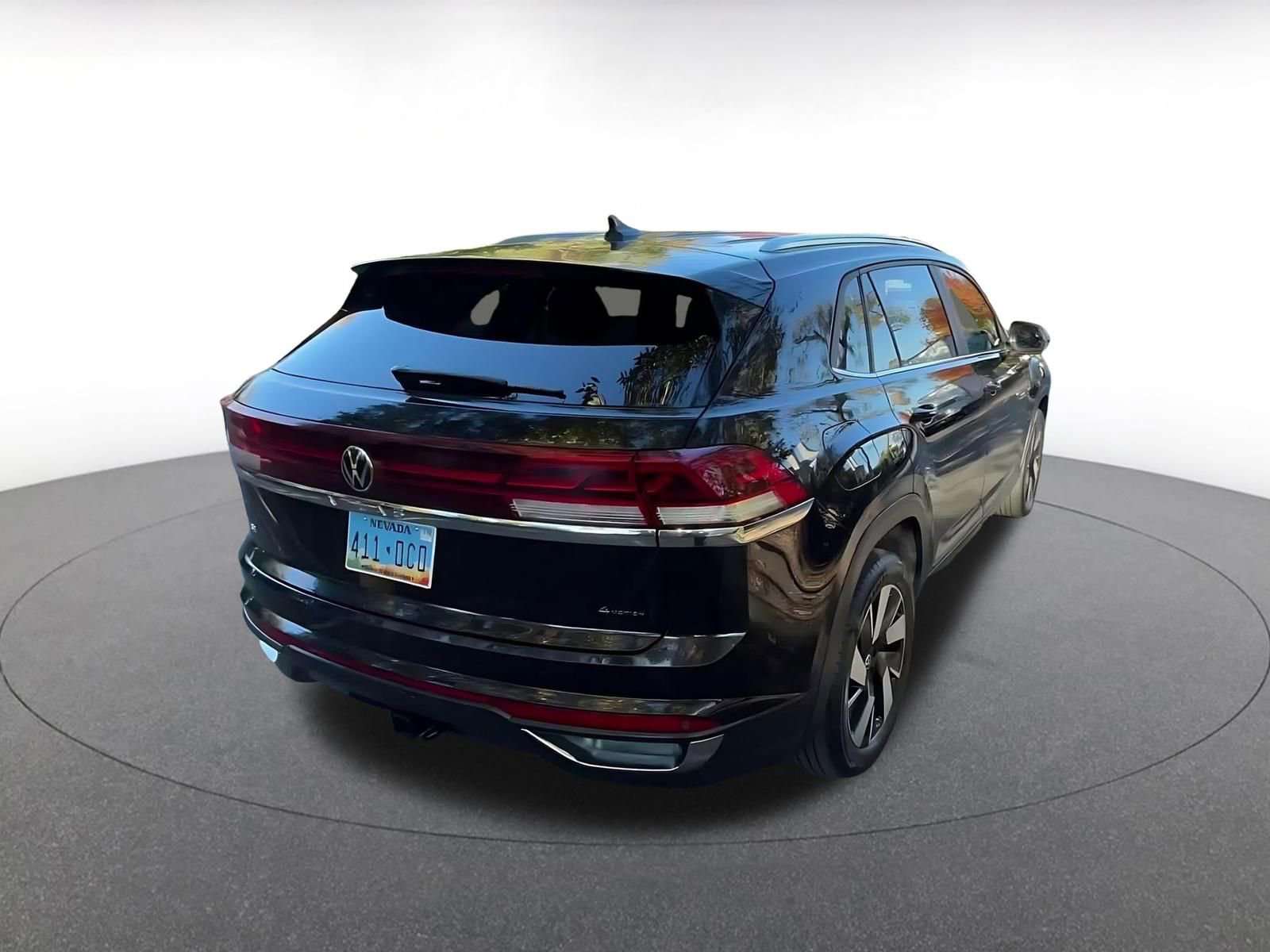 Used 2025 Volkswagen Atlas Cross Sport SE image 14