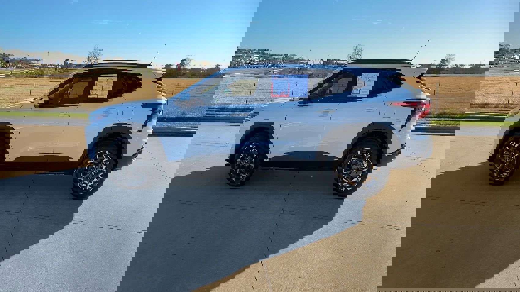 Used 2025 Chevrolet Trax LT w/ Driver Confidence Package image 5