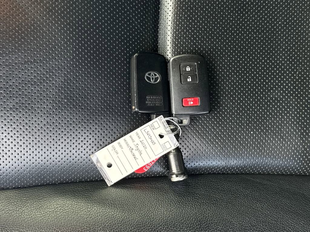 Used 2020 Toyota 4Runner Nightshade w/ Four Season Floor Mat Package image 29