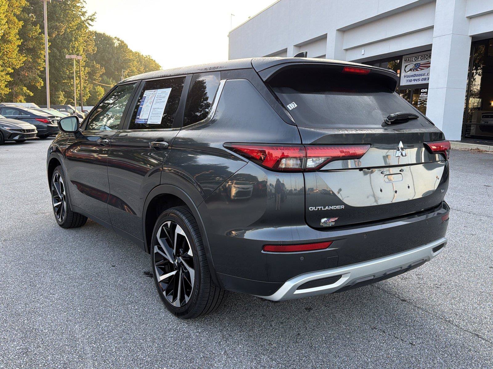 Used 2024 Mitsubishi Outlander SE AWD/4WD image 7