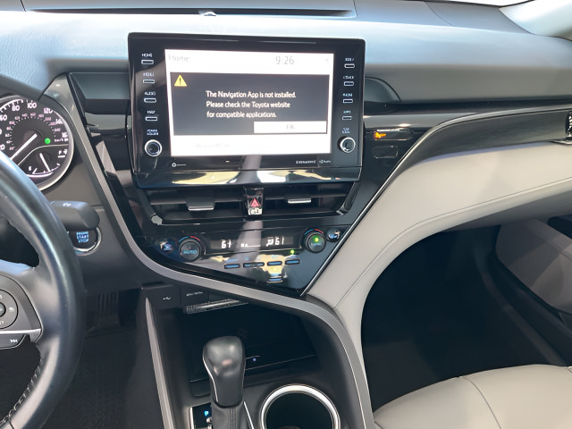 Used 2021 Toyota Camry XLE FWD image 17