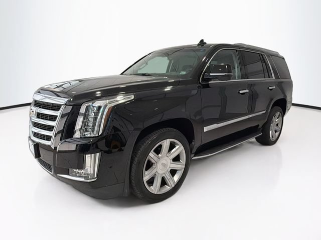 Certified 2017 Cadillac Escalade Luxury AWD/4WD image 3