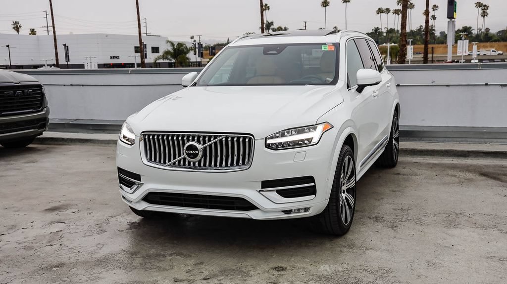 Used 2023 Volvo XC90 B6 Ultimate w/ Protection Package Premier AWD/4WD image 4