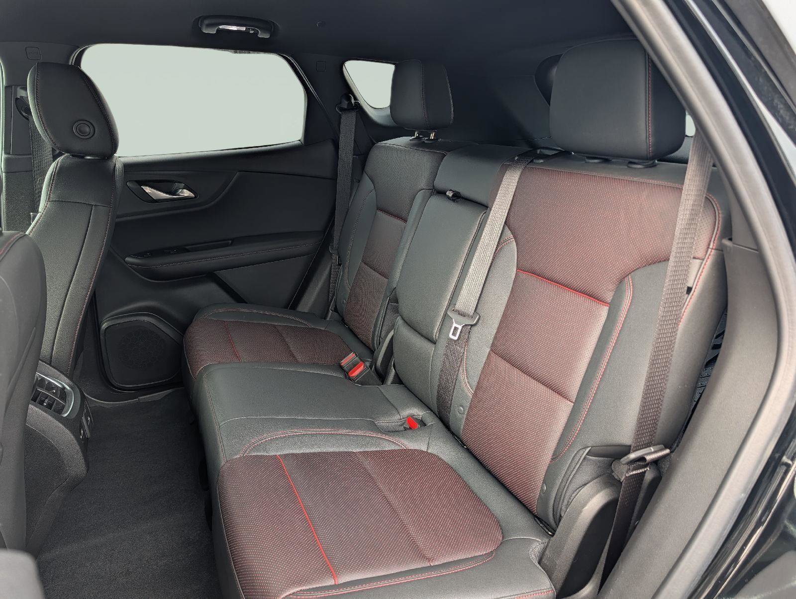 Used 2022 Chevrolet Blazer RS w/ Enhanced Convenience Package image 18