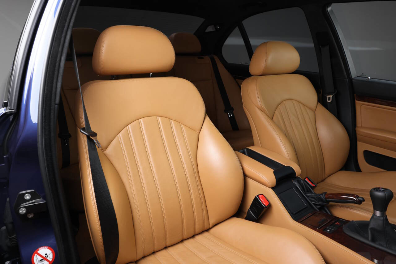 Used 2002 BMW M5 image 54