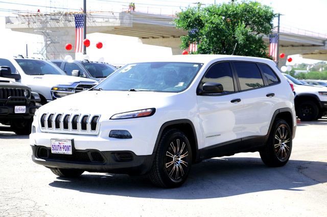 Used 2015 Jeep Cherokee Sport image 7