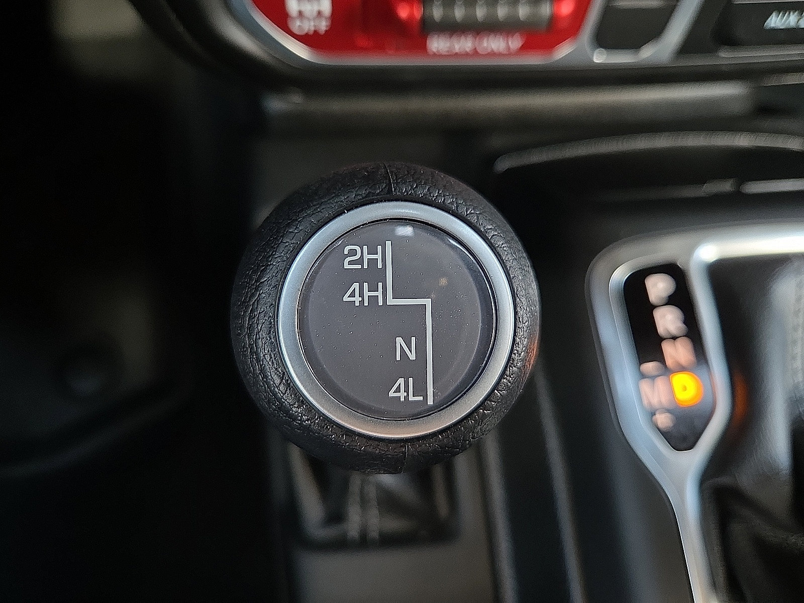 Used 2025 Jeep Gladiator Sport AWD/4WD image 18