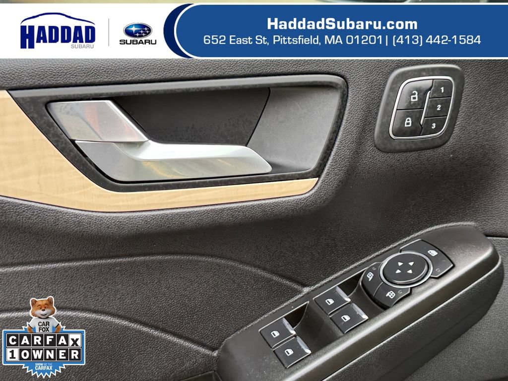 Used 2021 Ford Escape Titanium w/ Titanium Elite Package AWD/4WD image 22