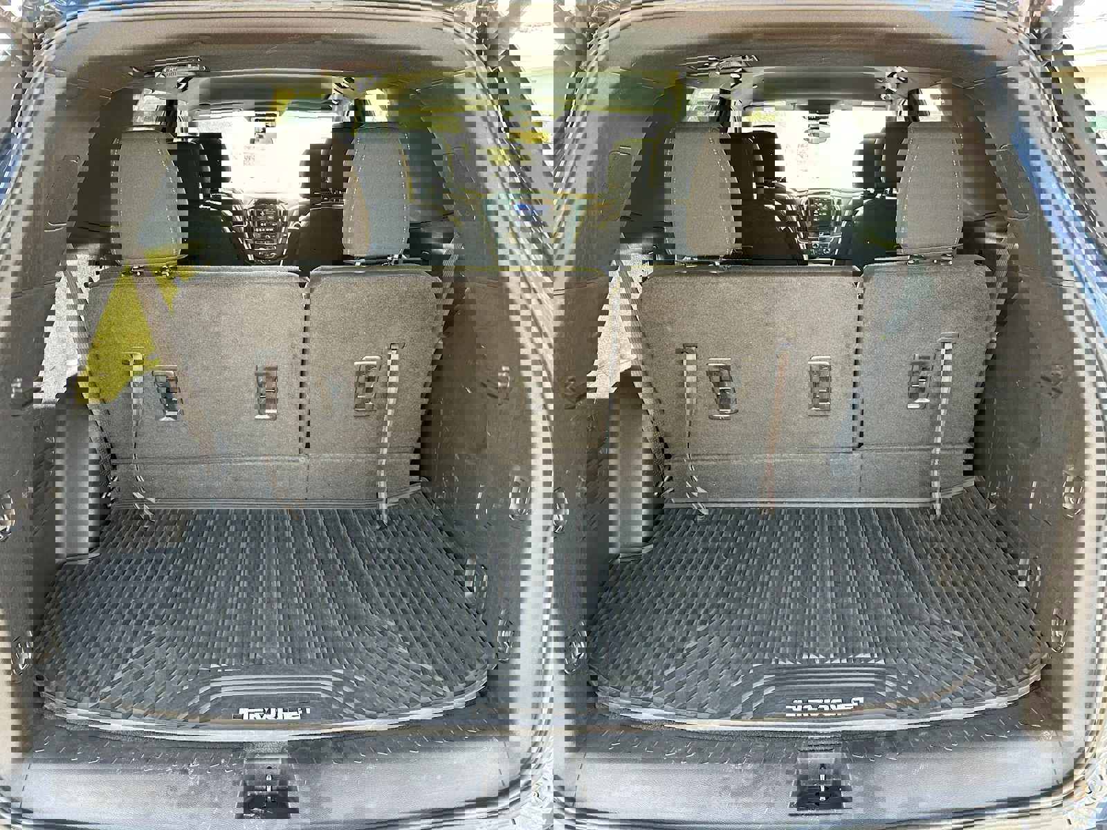 Used 2022 Chevrolet Traverse LT image 15