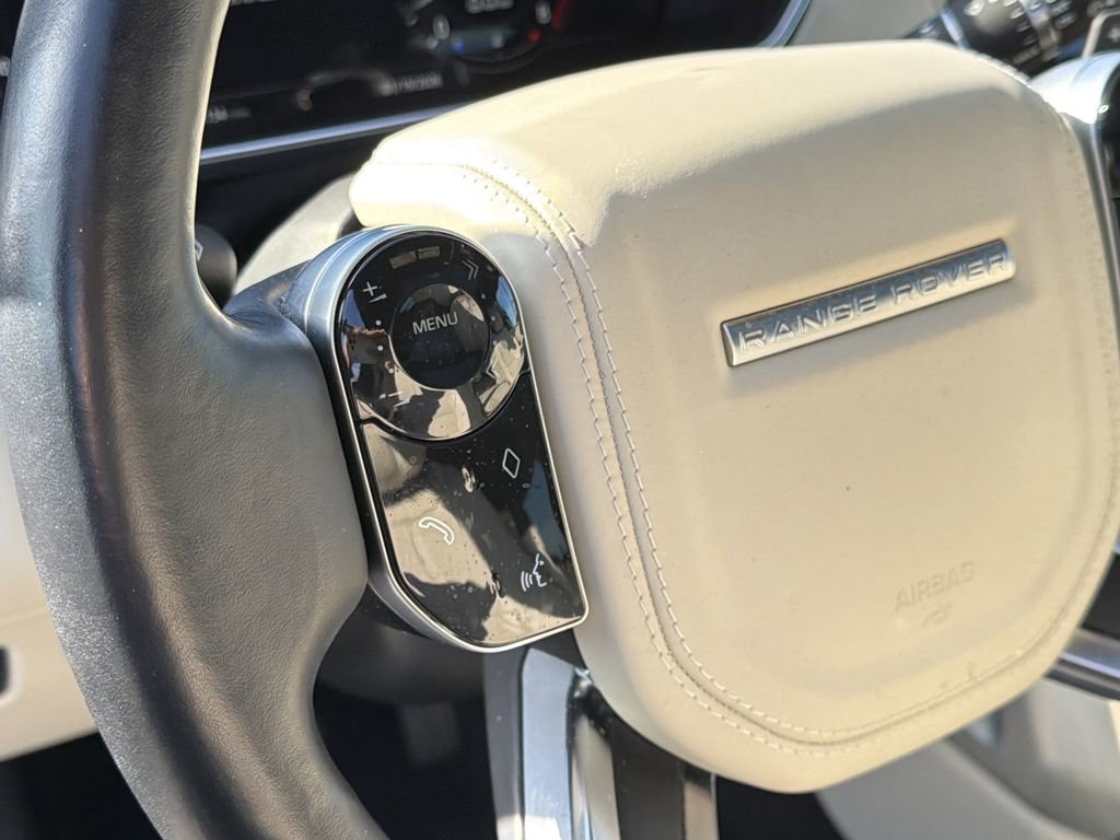 Used 2022 Land Rover Range Rover image 29