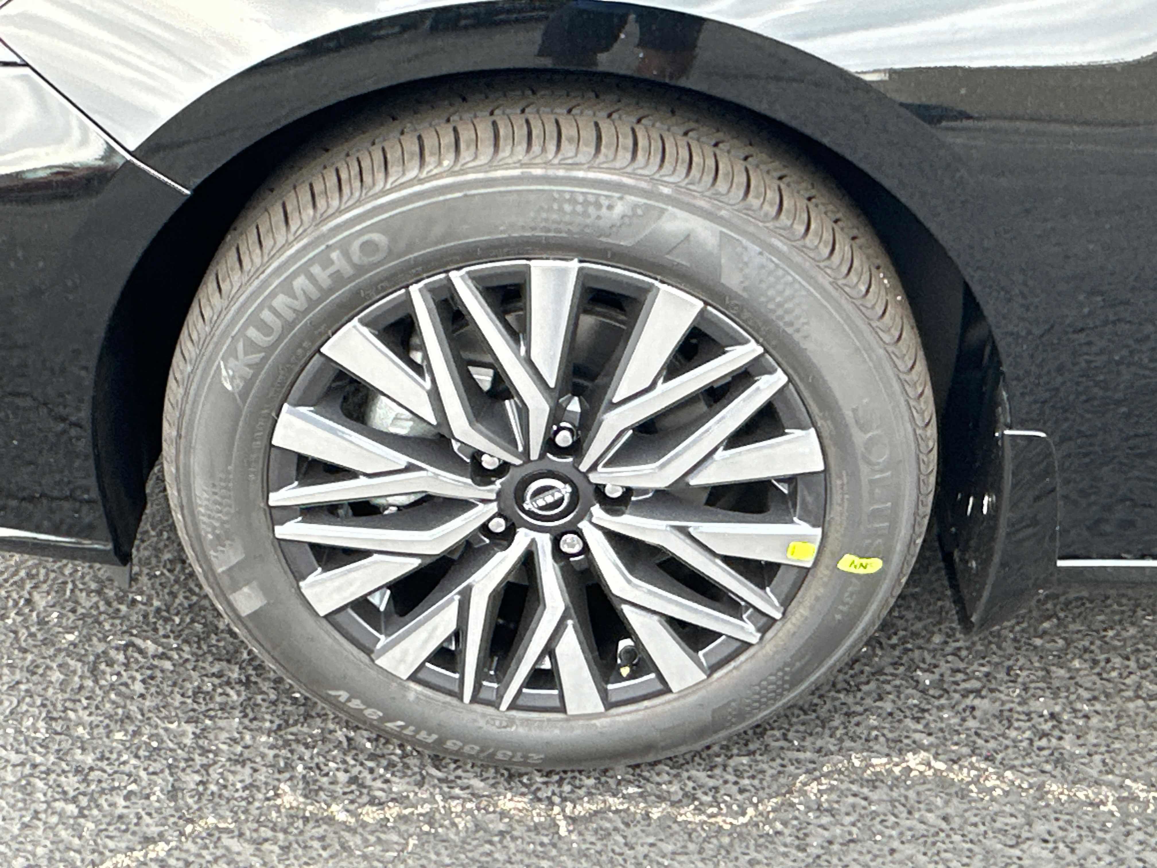 New 2026 Nissan Altima 2.5 SV AWD/4WD image 8