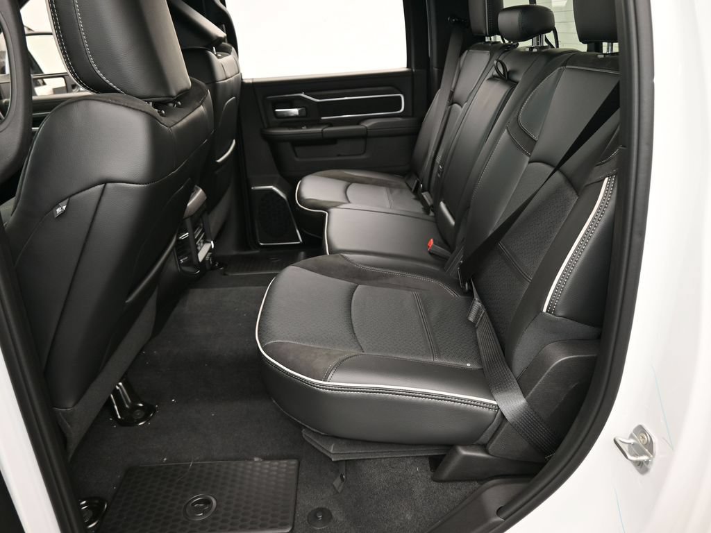 New 2026 RAM 2500 Laramie w/ Night Edition AWD/4WD image 30