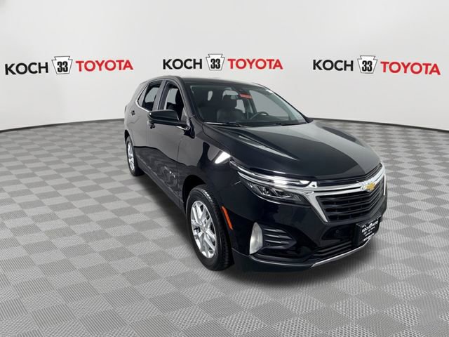Used 2023 Chevrolet Equinox LT w/ Driver Convenience Package image 2