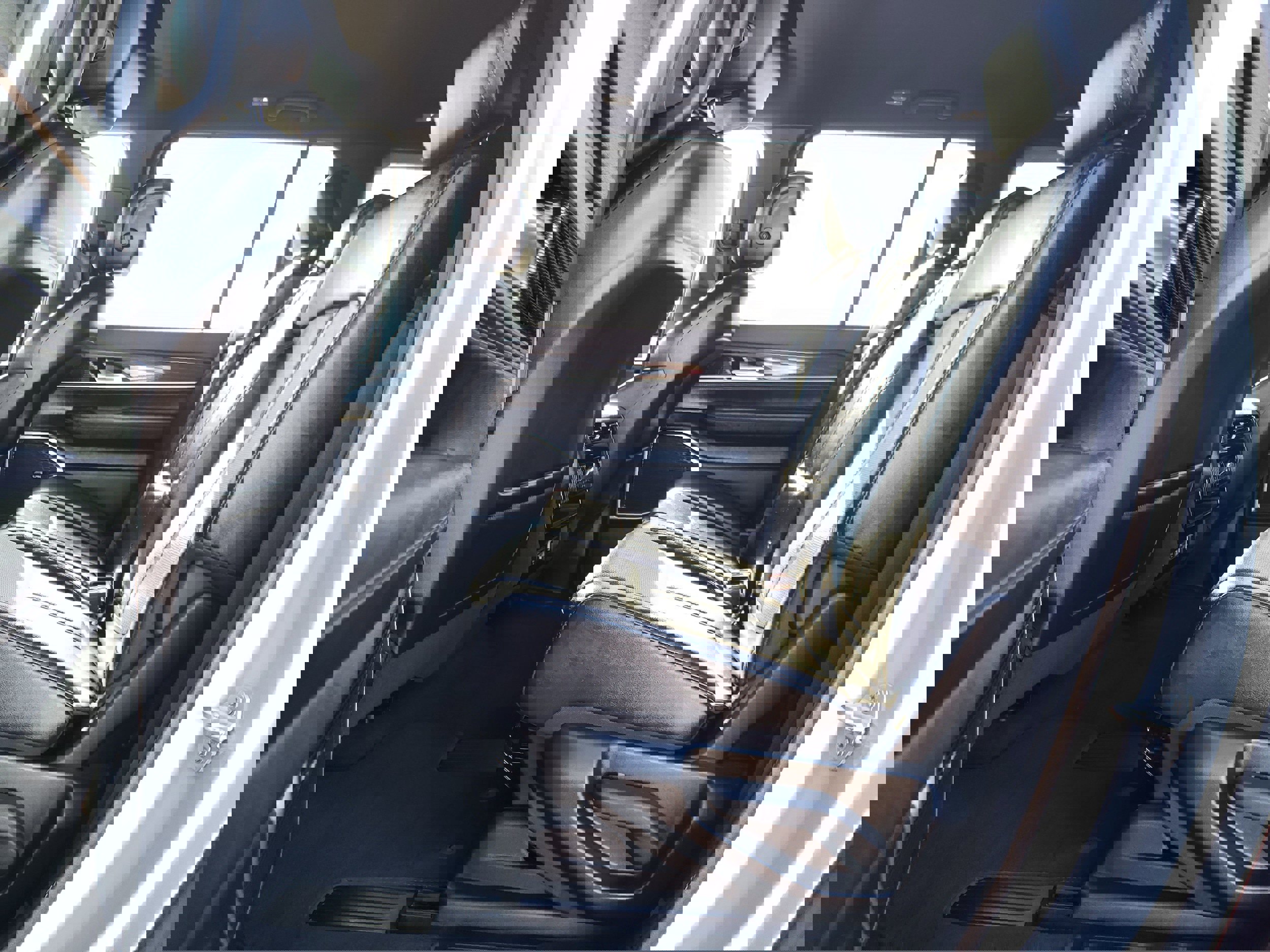 Used 2024 Jeep Wagoneer L Series II w/ Flexible Seating Group image 15