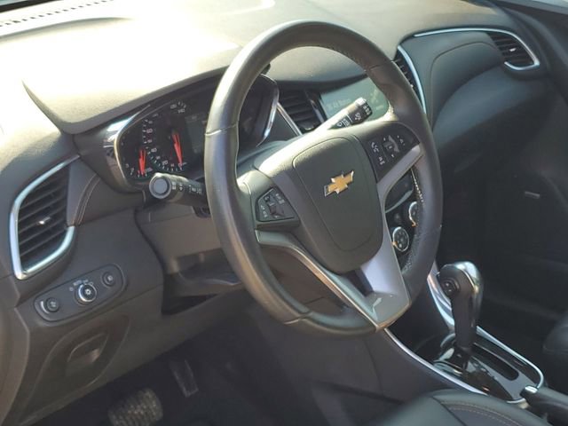 Used 2017 Chevrolet Trax Premier w/ Driver Confidence II Package AWD/4WD image 21
