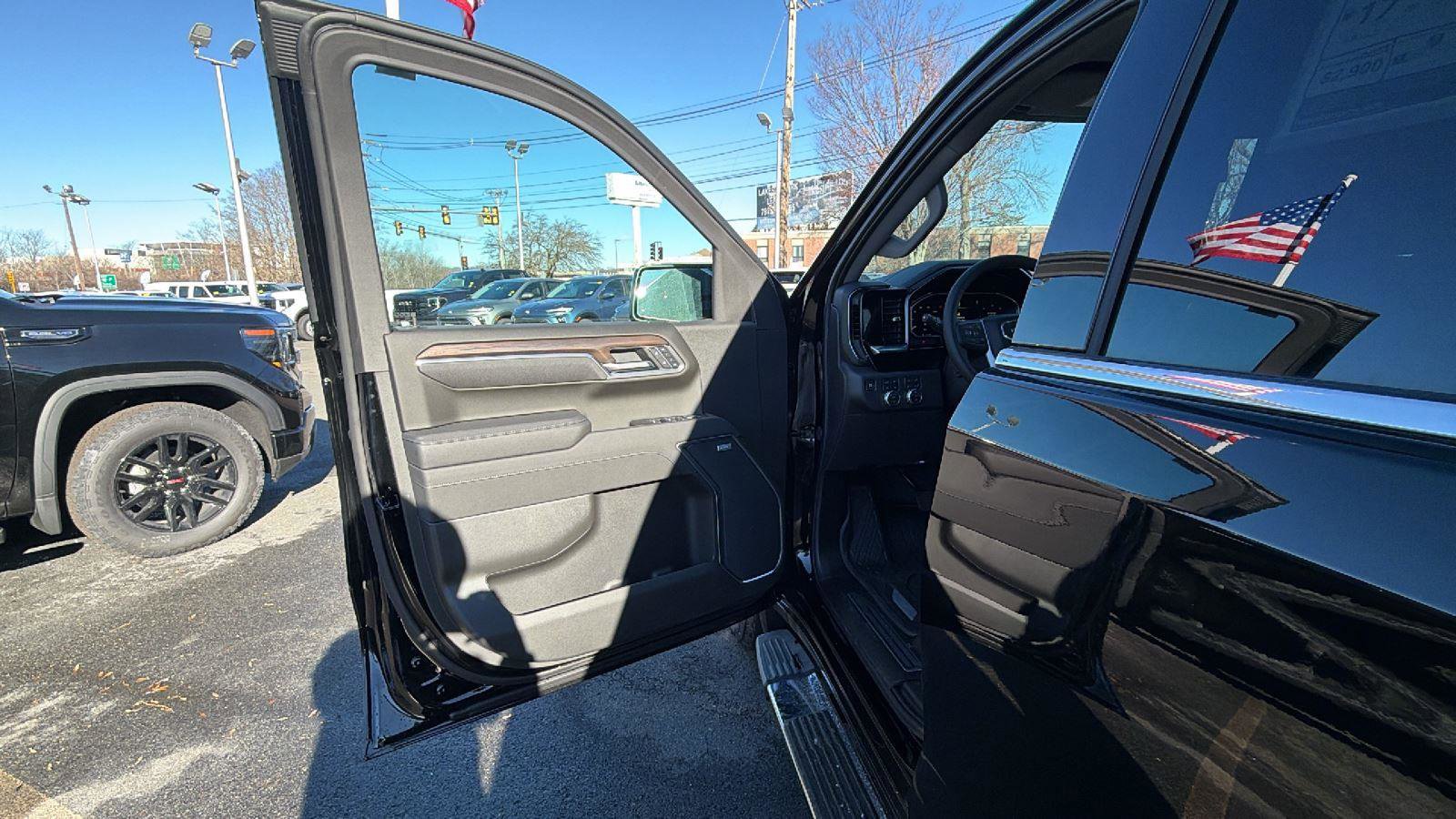 New 2026 GMC Sierra 1500 SLT w/ SLT Premium Package image 21