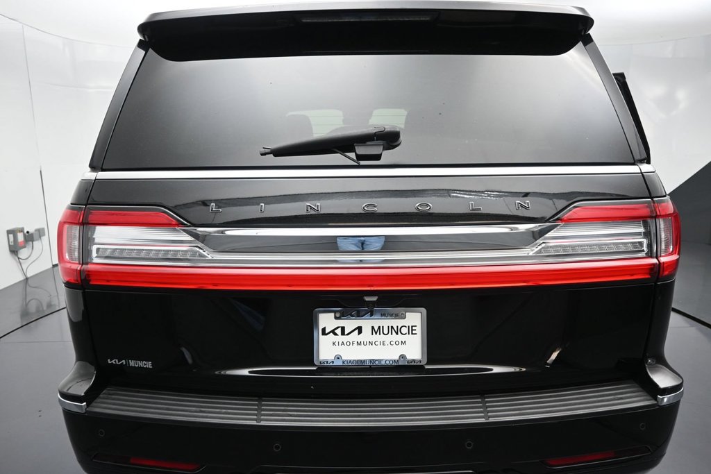 Used 2018 Lincoln Navigator Black Label AWD/4WD image 9