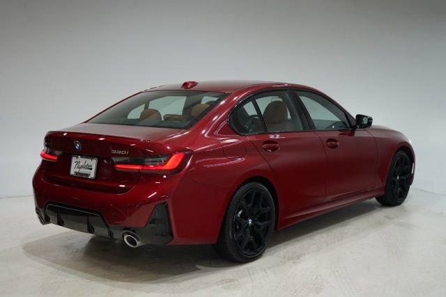 Used 2025 BMW 330i xDrive Sedan w/ M Sport Package image 7