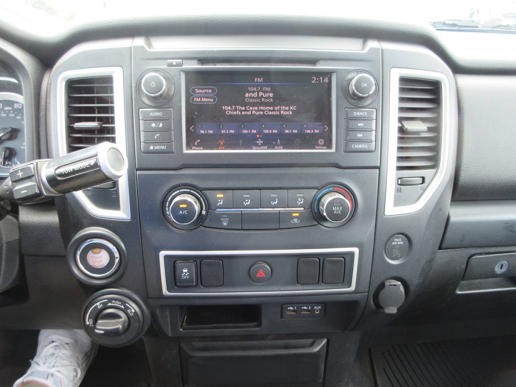 Used 2019 Nissan Titan S AWD/4WD image 22