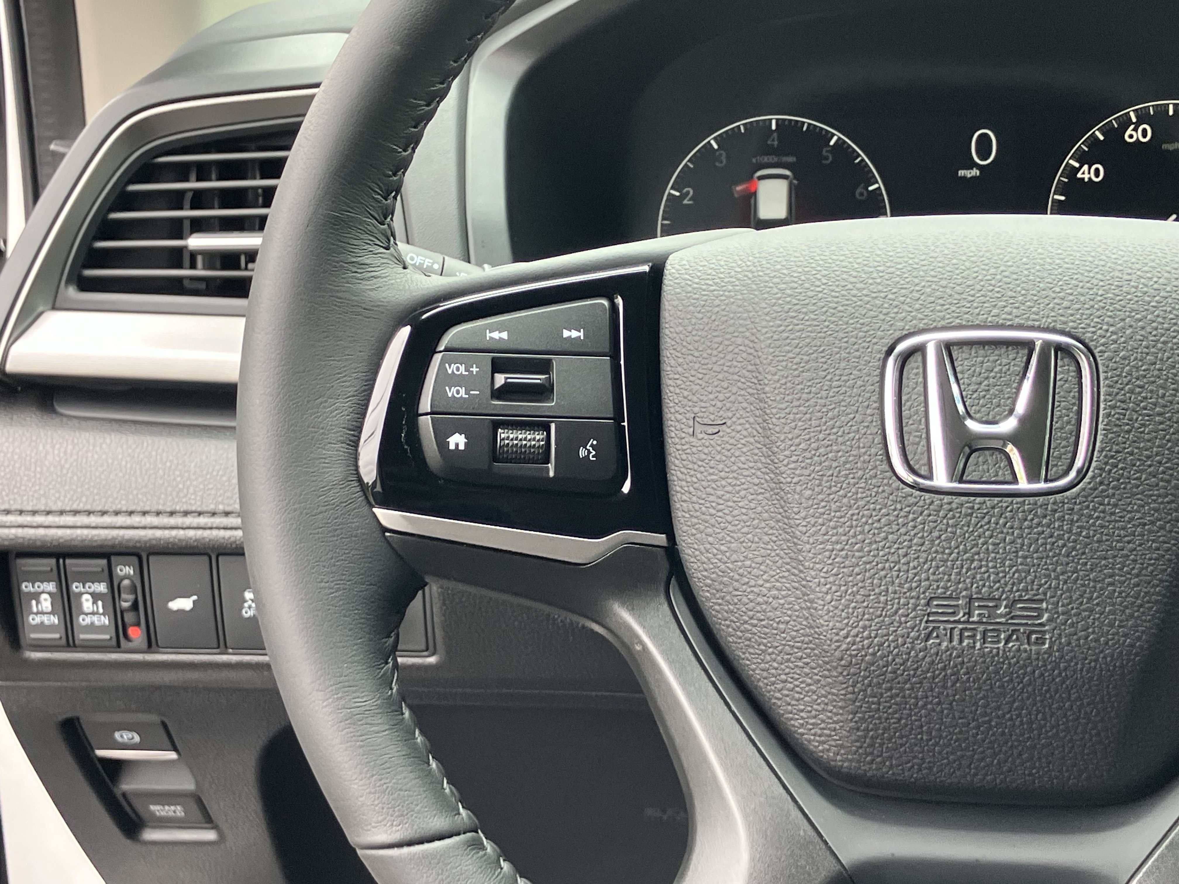 Certified 2026 Honda Odyssey EX-L image 20