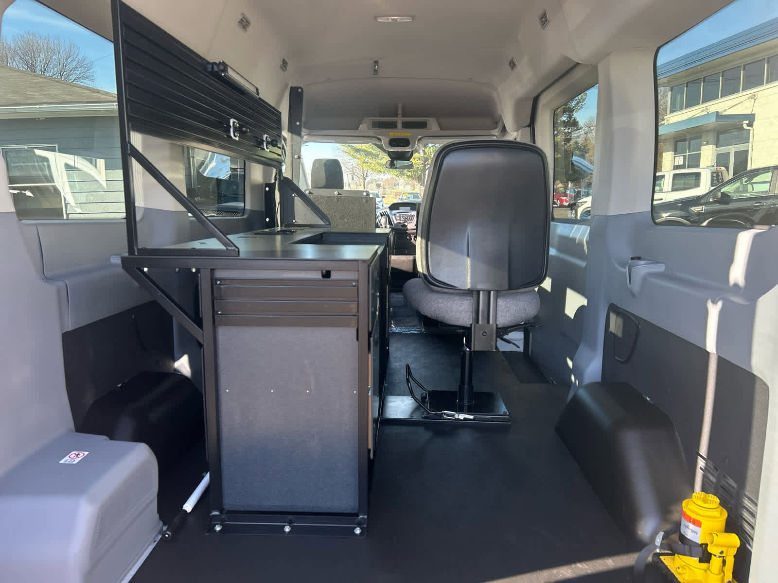 Used 2019 Ford Transit 150 XLT image 23