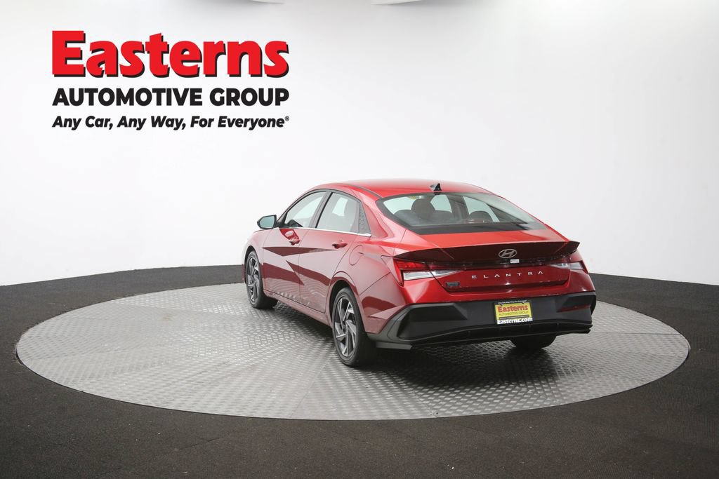 Used 2025 Hyundai Elantra SEL FWD image 68