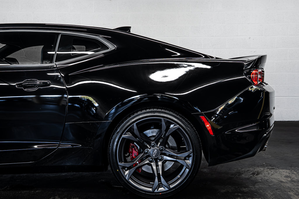 Used 2021 Chevrolet Camaro SS RWD image 14